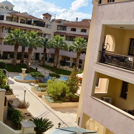 Queens Gardens - Kato Paphos - Next To Kings Ave Mall --- By Yiota 외부 사진